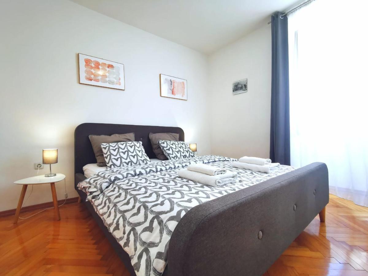 One Bedroom Apartment In The Old Town Split Exterior photo